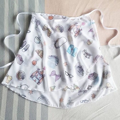 felicitylee_diy_skirt_fashion_design_painting_art_white_fabric_printing_girl_cute